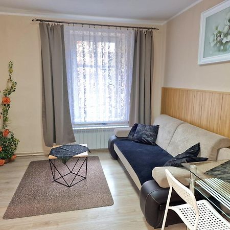 Aparthouse Apartamenty Centrum - In The City Center Near The Train Station Katowice Exterior foto
