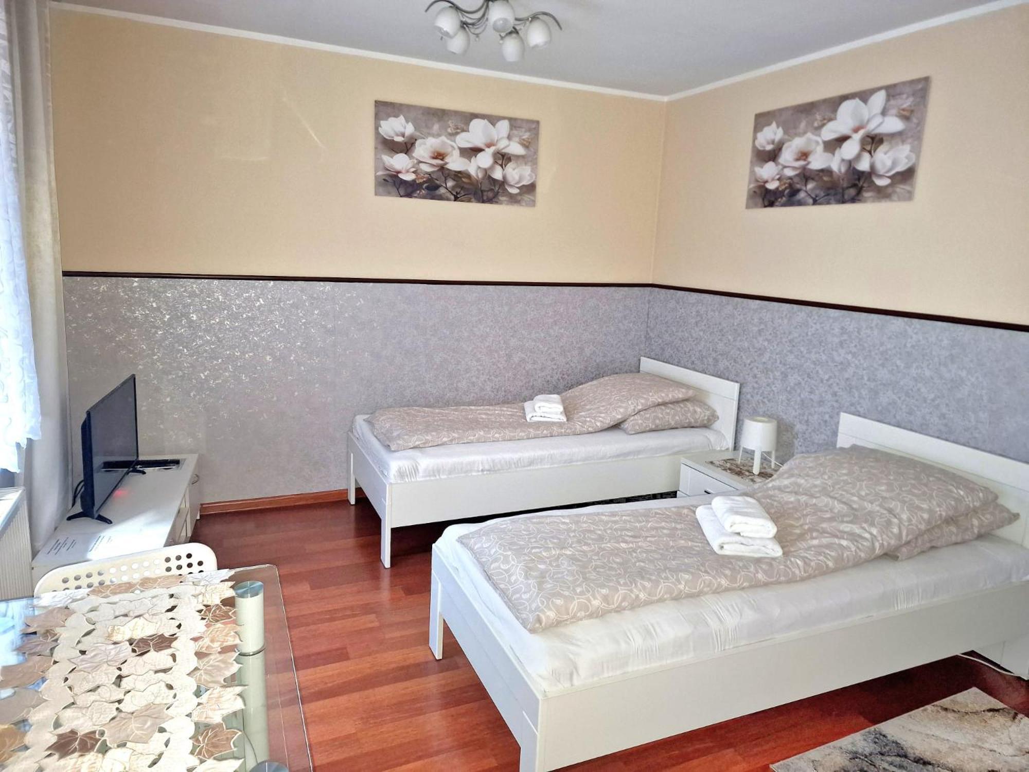 Aparthouse Apartamenty Centrum - In The City Center Near The Train Station Katowice Exterior foto