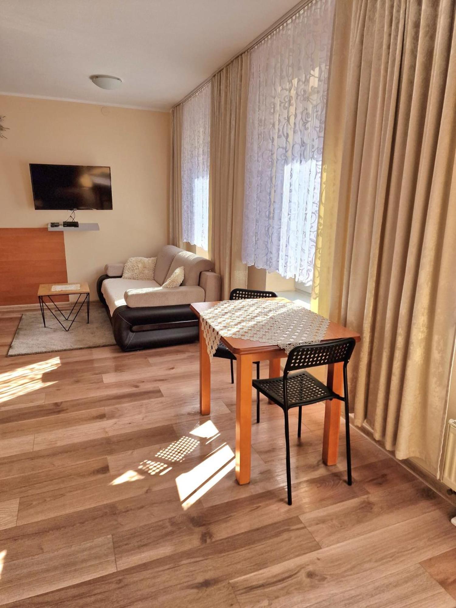 Aparthouse Apartamenty Centrum - In The City Center Near The Train Station Katowice Exterior foto