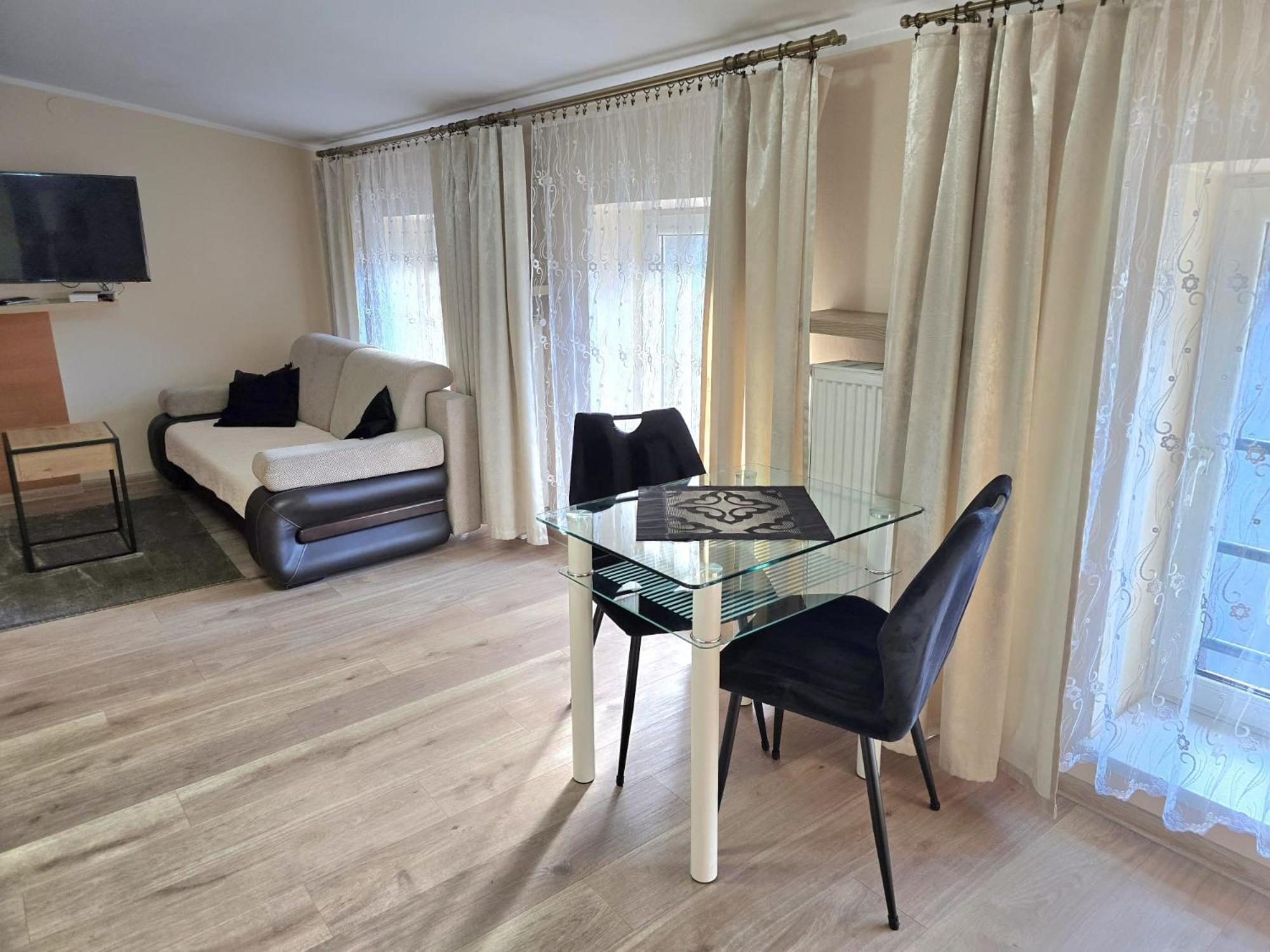 Aparthouse Apartamenty Centrum - In The City Center Near The Train Station Katowice Exterior foto
