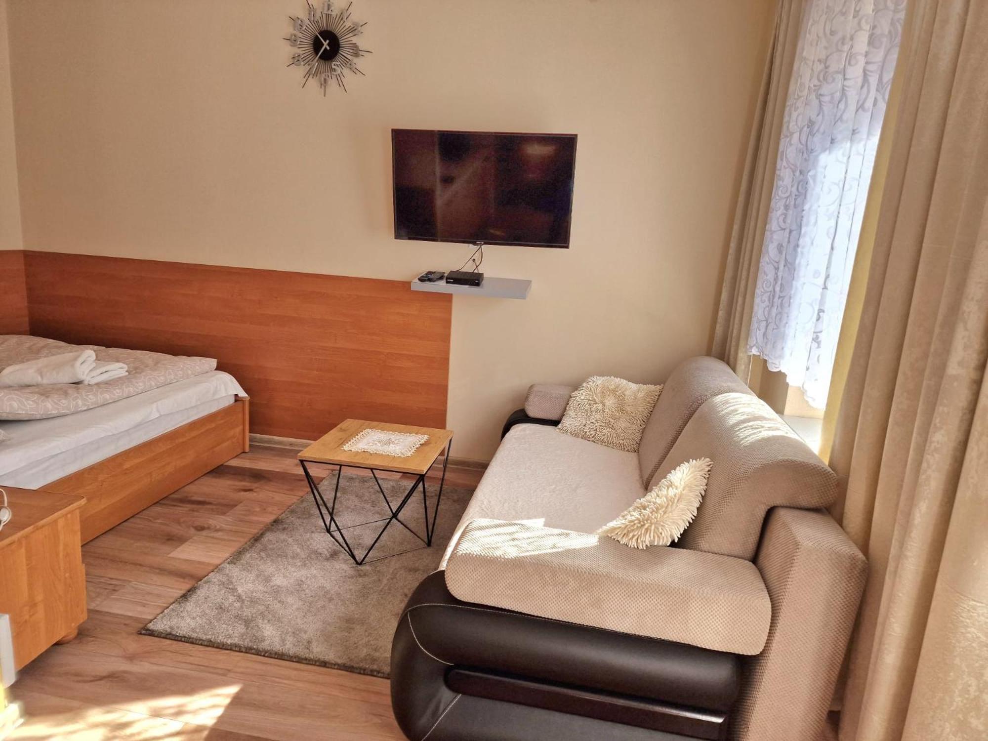 Aparthouse Apartamenty Centrum - In The City Center Near The Train Station Katowice Exterior foto
